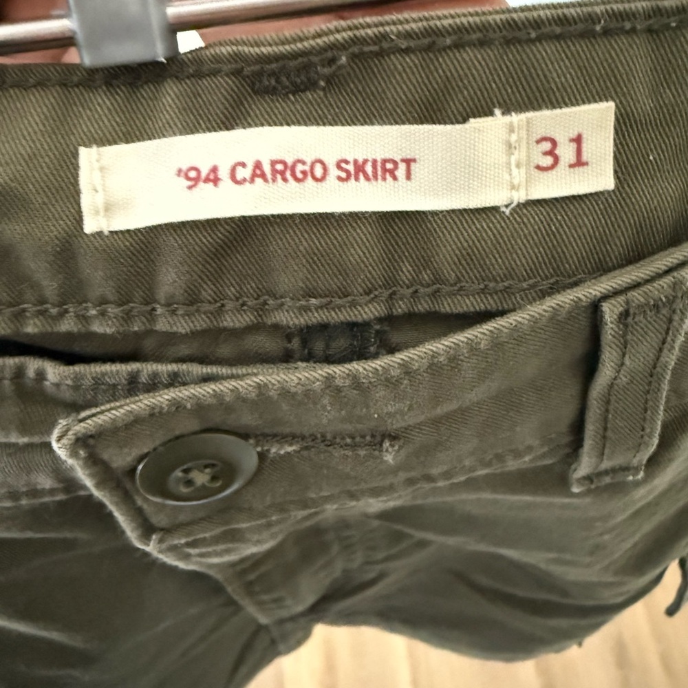 Levi’s ‘94 Cargo Olive Green Mini Skirt - Picture 3 of 4